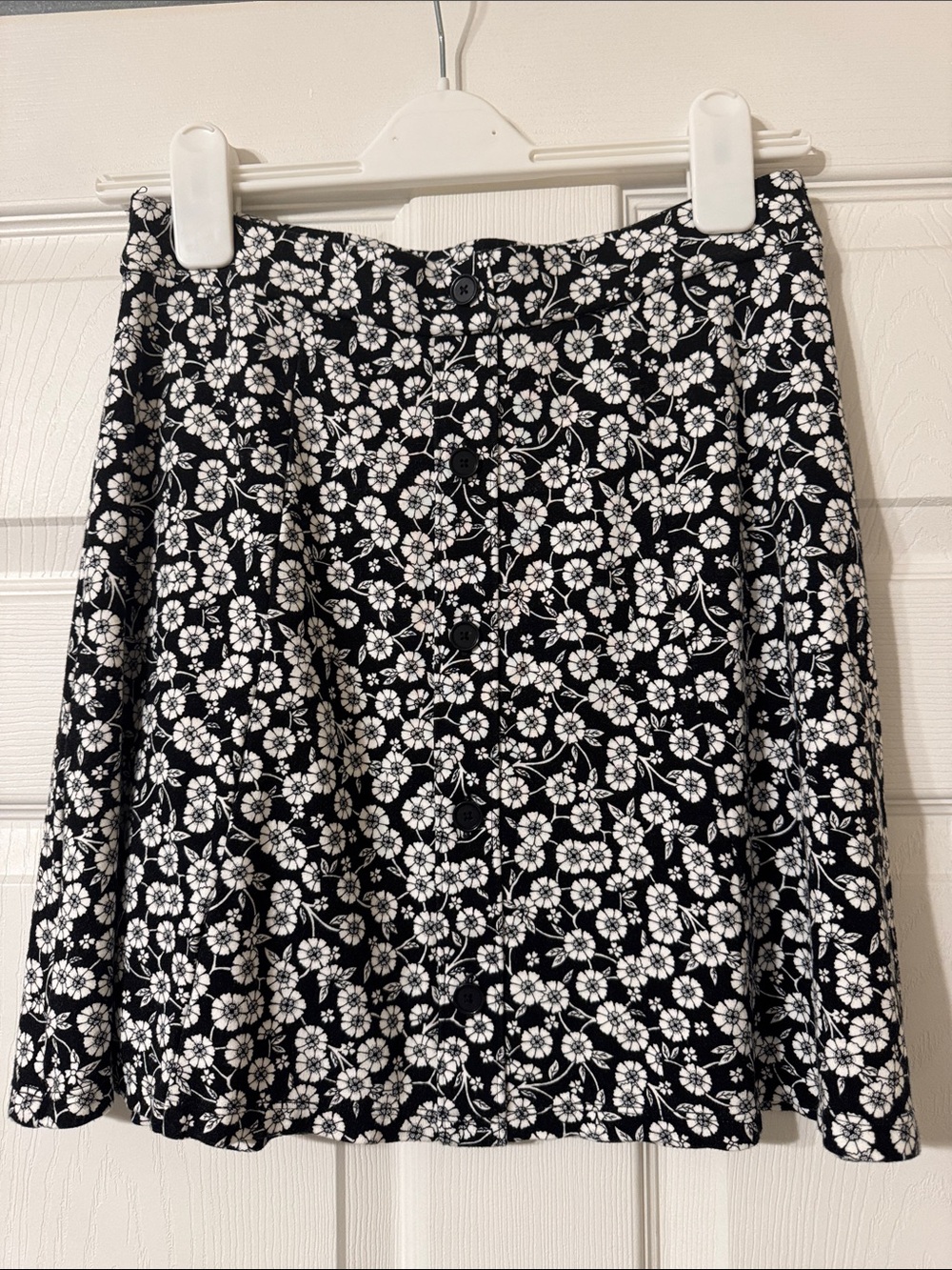 LOFT Black and White Floral A-Line Skirt